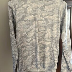 Boys vineyard vines performance long sleeve with hood